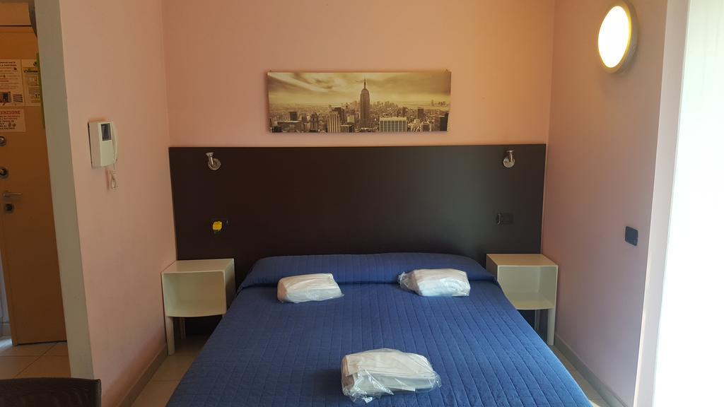 Residenza Villa Regina Monza Exterior foto